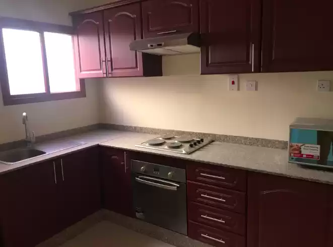 سكني عقار جاهز 3 غرف  مفروش شقة  للإيجار في السد , الدوحة #7643 - 1  صورة 